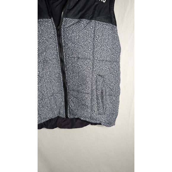 Marc Ecko Cut & Sew Men's Black White Hooded Quilted Vest Sz Small Street Wear - Picture 3 of 7